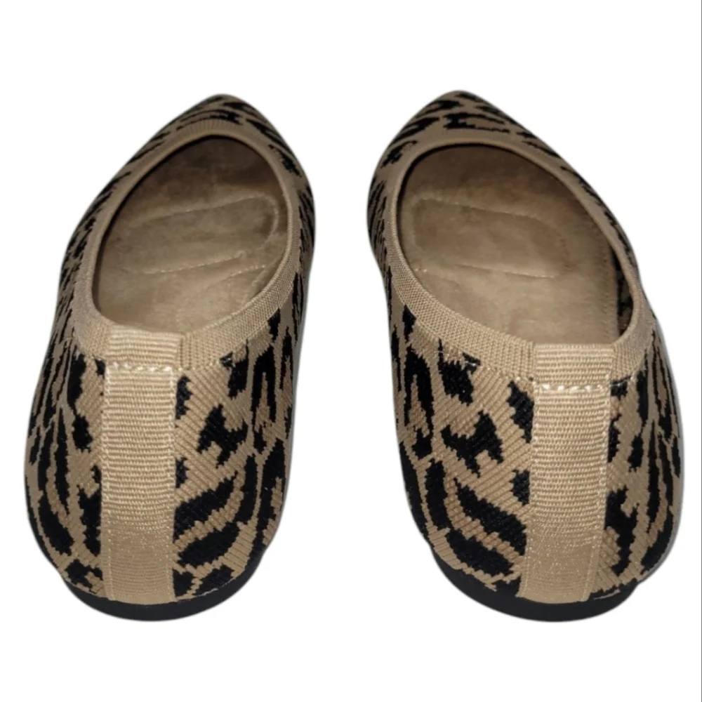 OLD NAVY Soft-Knit Pointed-Toe Ballet Flats Leopard Animal Print